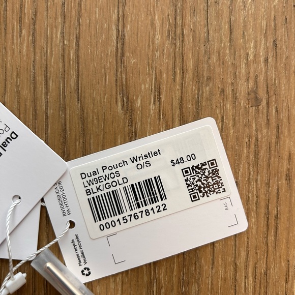 lululemon athletica Dual Pouch Wristlet Black/Gold - Picture 3 of 7